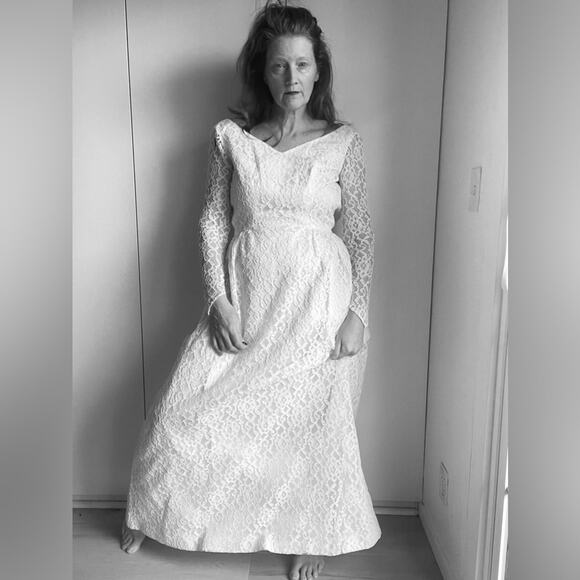 Vintage Dresses & Skirts - Vintage Lace White Wedding Gown Floor Length Size 4 long Sleeve Elegant Classic